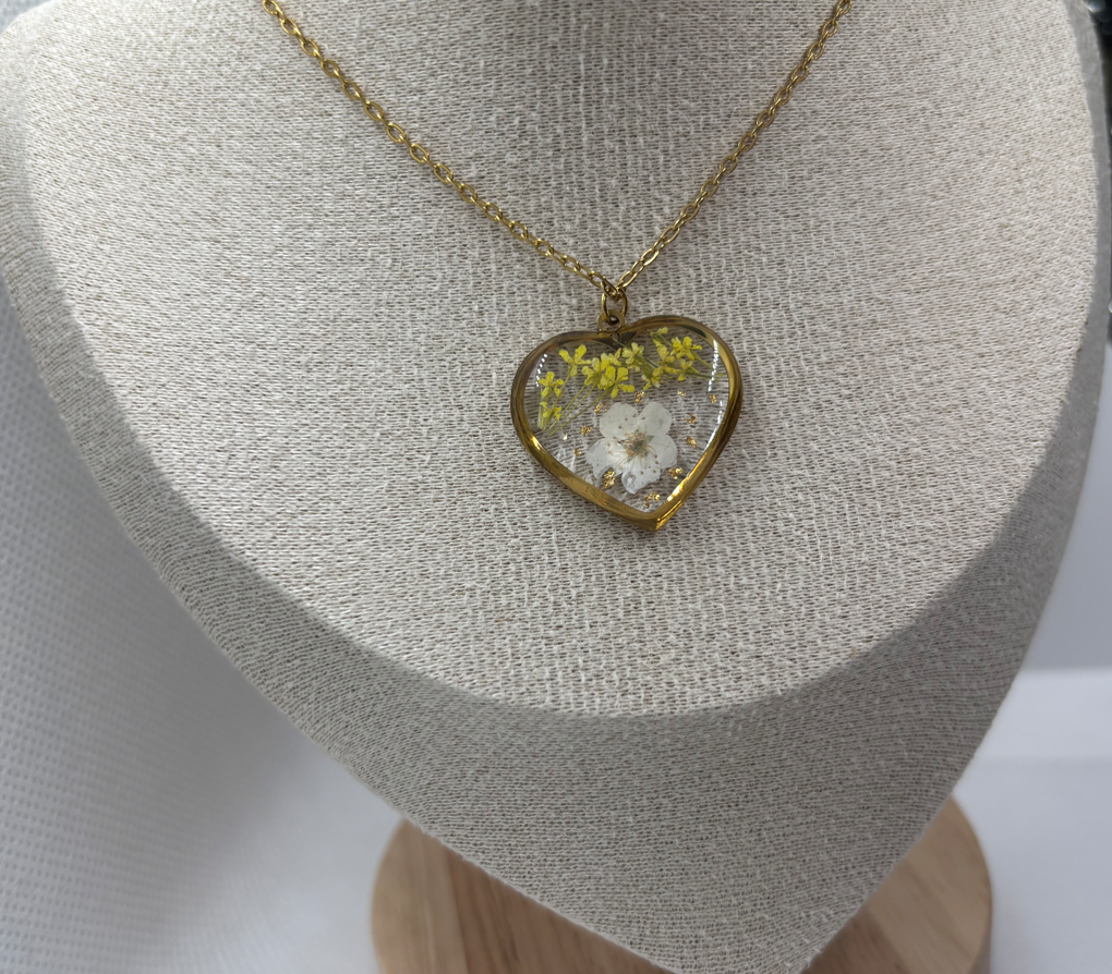 Heart Shape Pendant Necklace with White & Yellow Real Flowers